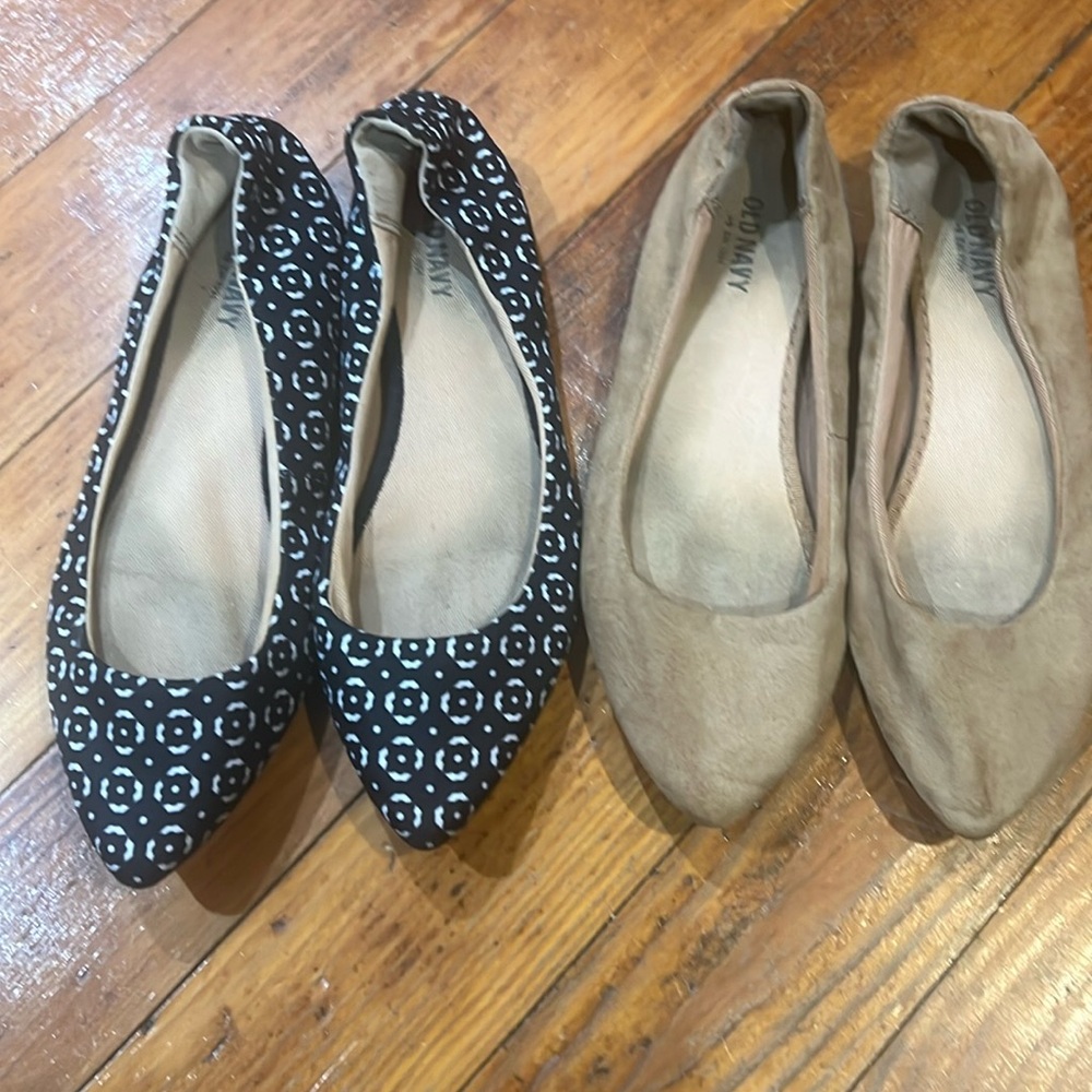 2 pairs Old Navy Pointy toe flats tan camel black and white pattern size 6